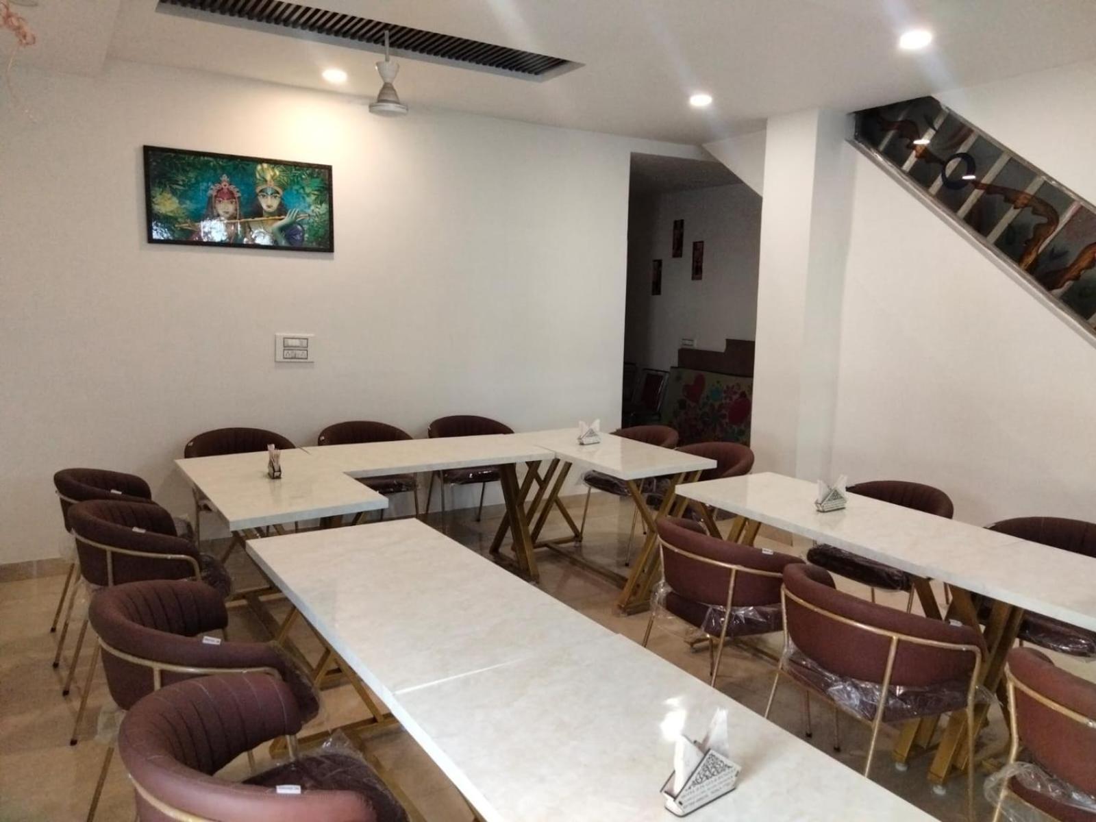 Hotel D Plaza Zirakpur Esterno foto