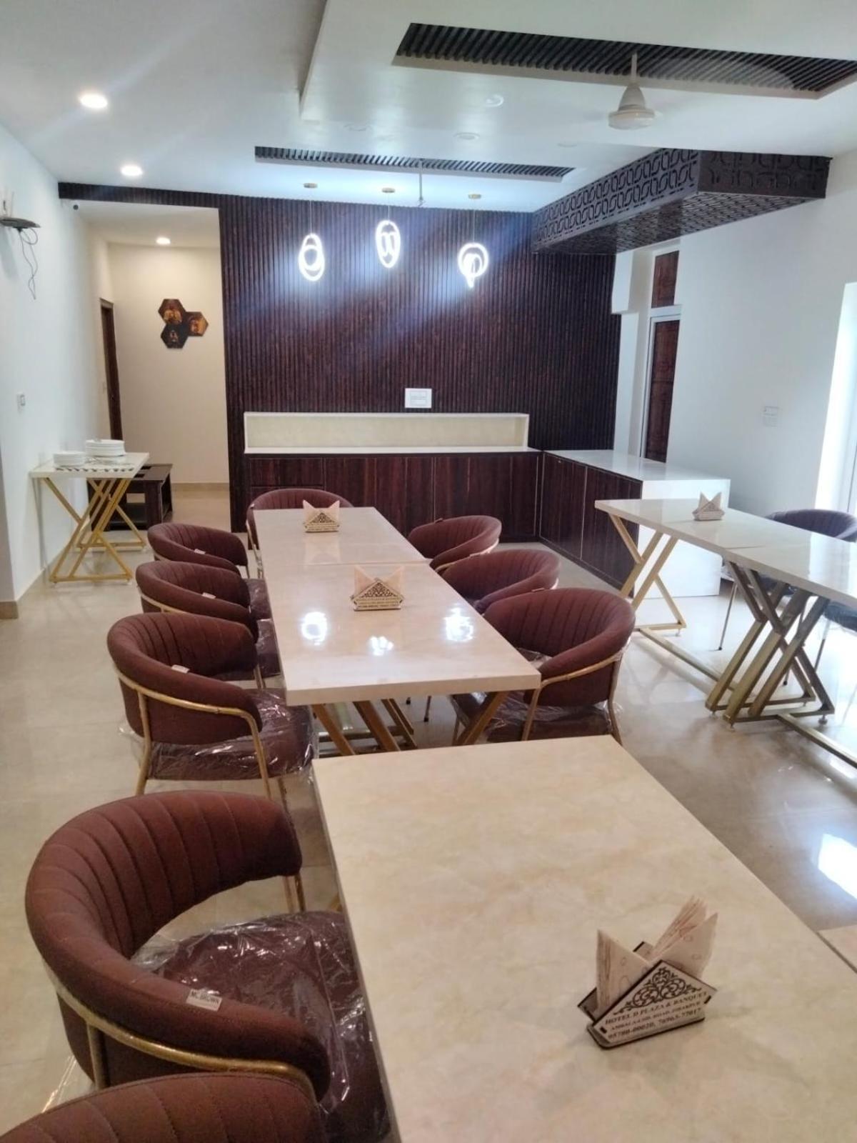 Hotel D Plaza Zirakpur Esterno foto
